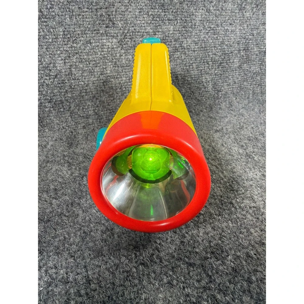 Vintage Playskool Flashlight Color Changing Red Green White Toy 144.03 Tested